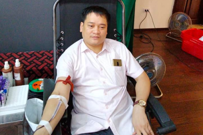 MỘT SỐ HÌNH ẢNH CỦA CÁC THẦY CÔ GIÁO TRƯỜNG THCS XUÂN PHÚ THAM GIA HIẾN MÁU TÌNH NGUYỆN NĂM 2020